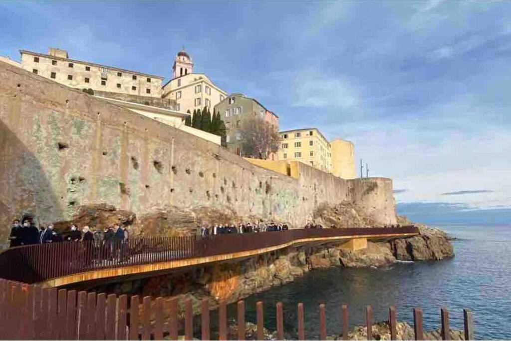 Appartement Vue Mer Avec Parking Gratuit Sur Place Bastia  Exterior foto